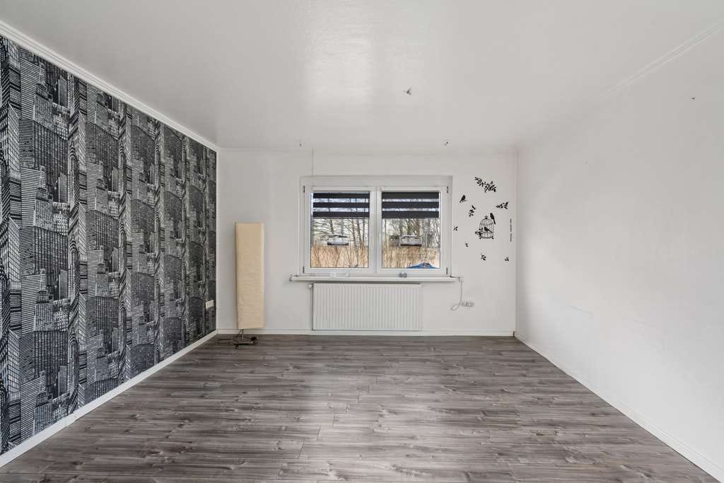 Immobilie in Zeven - Gepflegtes  Reihenmittelhaus in Zeven mit Keller, Terrasse & Balkon - Bild 2