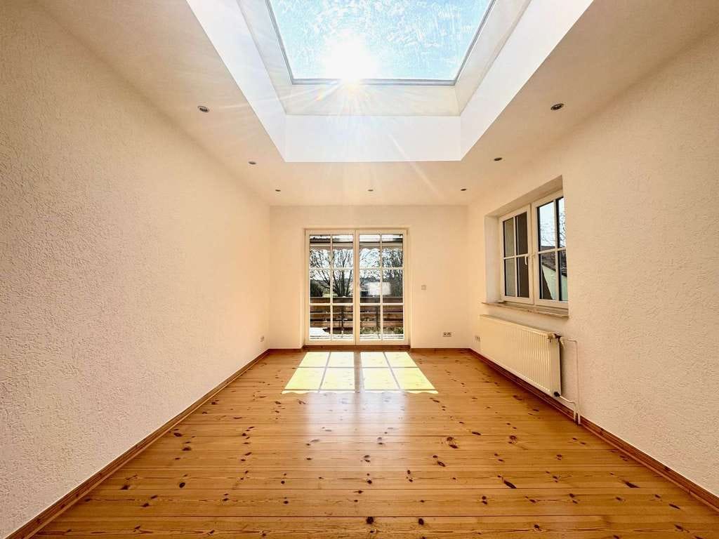 Immobilie in Stahnsdorf - Helle 2-Zimmer-Wohnung mit Südbalkon - ruhig wohnen, schnell in Potsdam und Berlin - Bild 1