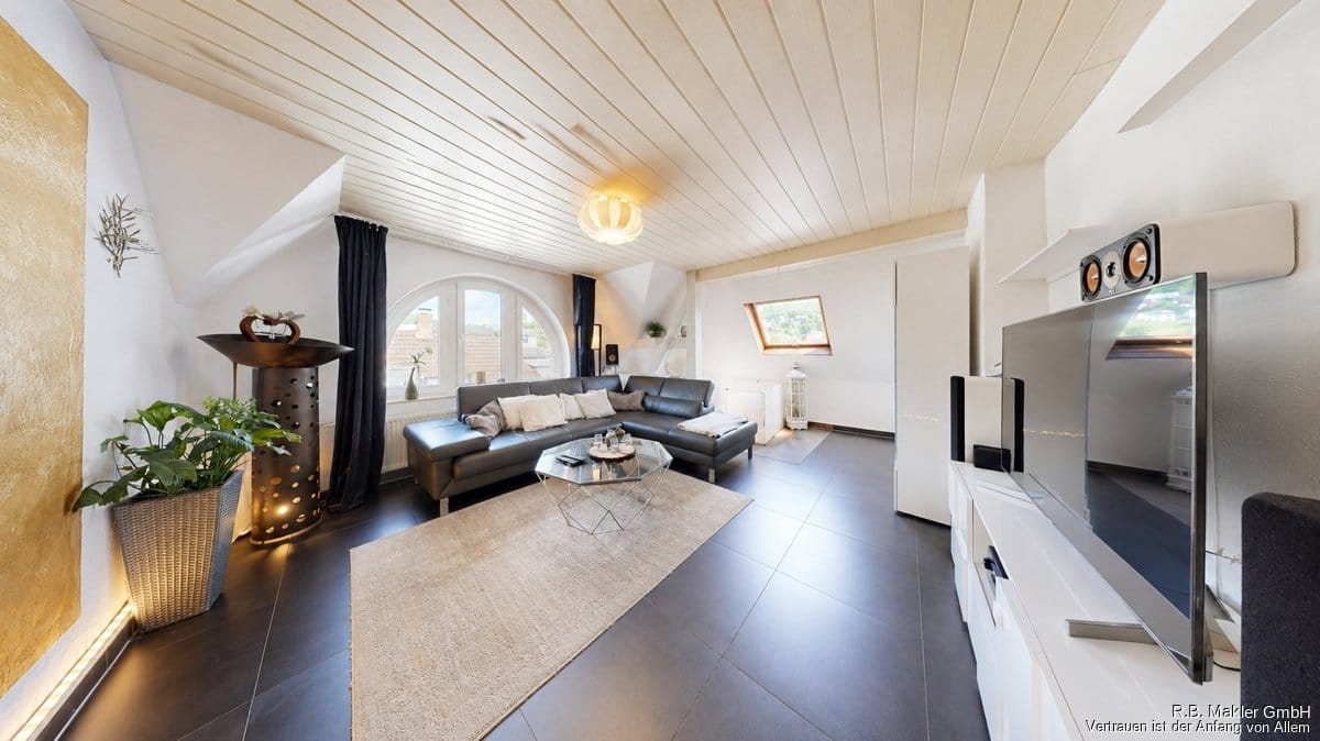 Immobilie in Plettenberg - R.B. Makler: Charmante Maisonette-Wohnung mit Altbauflair im Herzen von Plettenberg! - Bild 4