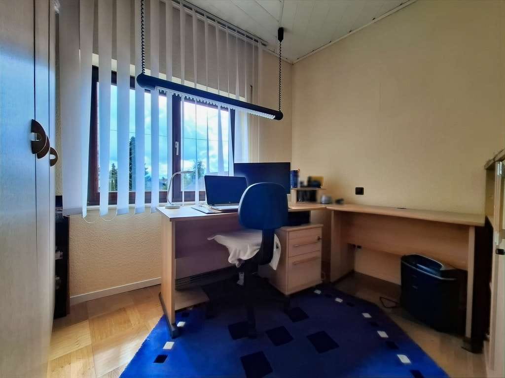 Immobilie in Lich - Zwei Wohnhäuser (DHH und EFH) – Ideal für Familie & Handwerker

 - Bild 4