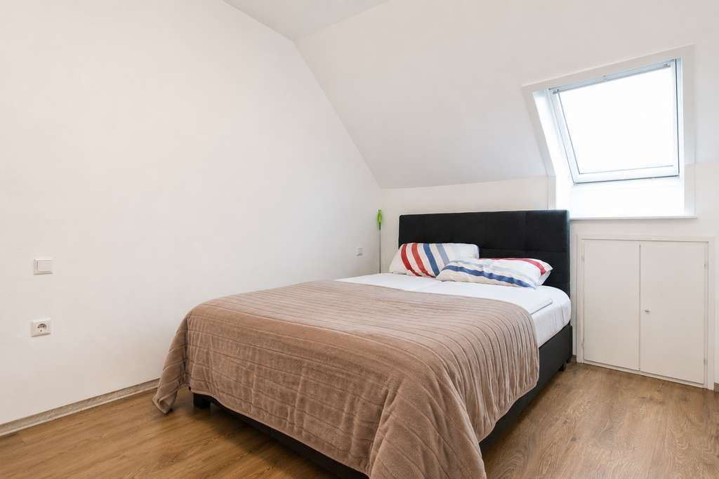 Immobilie in Sasbach - Gemütliche 2-Zimmer-Dachgeschosswohnung in ruhiger Lage von Sasbach - Bild 3