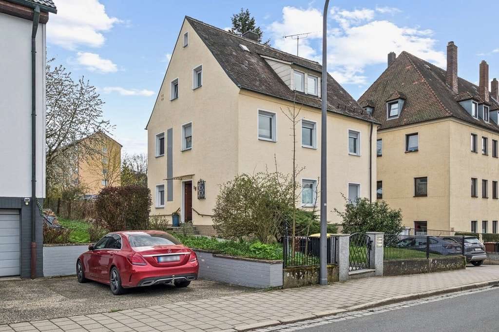 Immobilie in Pegnitz - Attraktives Mehrfamilienhaus in zentraler Lage von Pegnitz - Bild 0