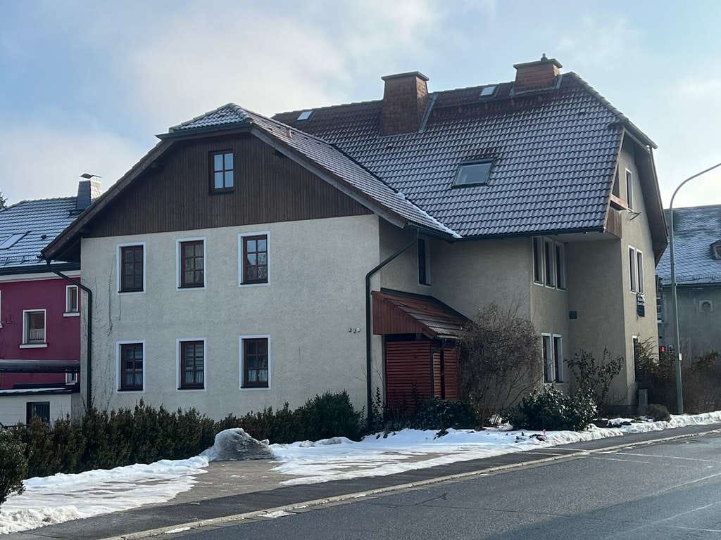 Immobilie in Röslau - Wohn- und Geschäftshaus in Röslau mit viel Potenzial - Gesamtwohnfläche bis zu ca. 475 m² möglich - Bild 3