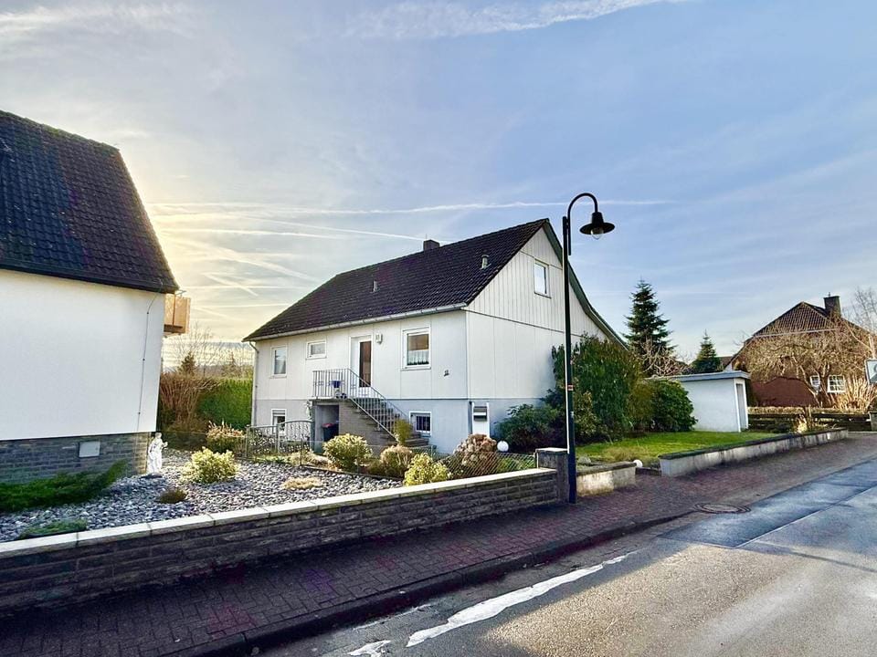 Immobilie in Aerzen - Freistehendes Einfamilienhaus mit Wintergarten und großem Grundstück in Groß Berkel - Bild 0
