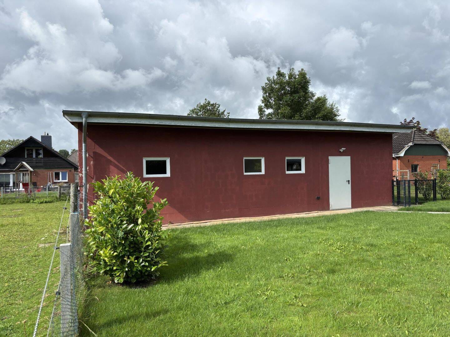 Immobilie in Oldersbek - Charmantes Einfamilienhaus mit großem Grundstück und vielseitigem Stall-/Nebengebäude - Bild 4