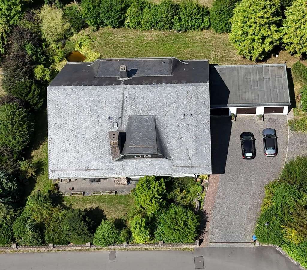 Immobilie in Neuhof - Viel Raum zum Leben: Riesige Landhausvilla in Neuhof/Fulda! - Bild 2