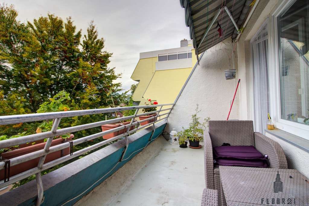Immobilie in Günzburg - Großzügige 3-Zimmer-Wohnung in gepflegter Wohnanlage mit Westloggia - Bild 2