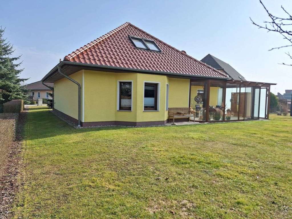 Immobilie in Grimmen - Gepflegt, großzügig, super ausgestattet -  Bungalow in Grimmen - Bild 2