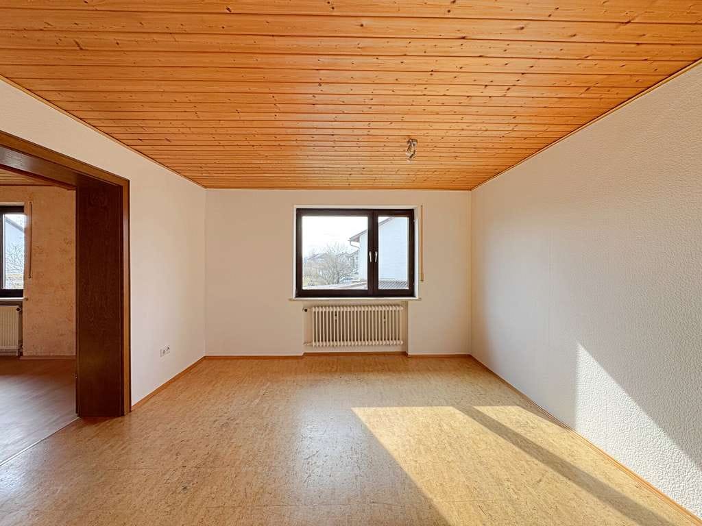 Immobilie in Emmerting - So groß wie ein eigenes Haus - Obergeschosswohnung mit sonnigem Südostbalkon und Gartenmitbenutzung - Bild 4