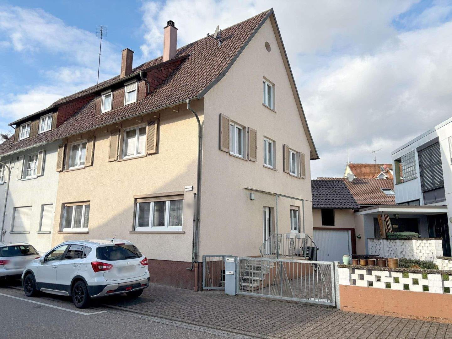 Immobilie in Königsbach-Stein - Platz für zwei Familien in zentraler Lage! - Bild 1
