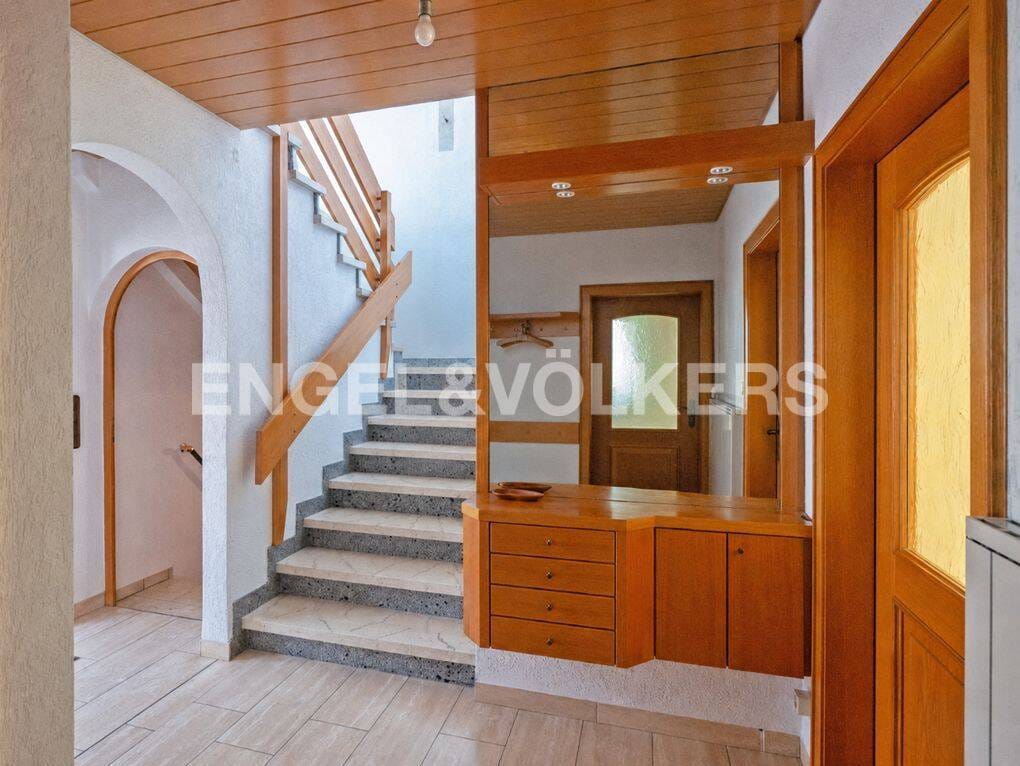 Immobilie in Schwebheim - Freistehendes Einfamilienhaus mit großzügigem Grundstück und Potenzial - Bild 4