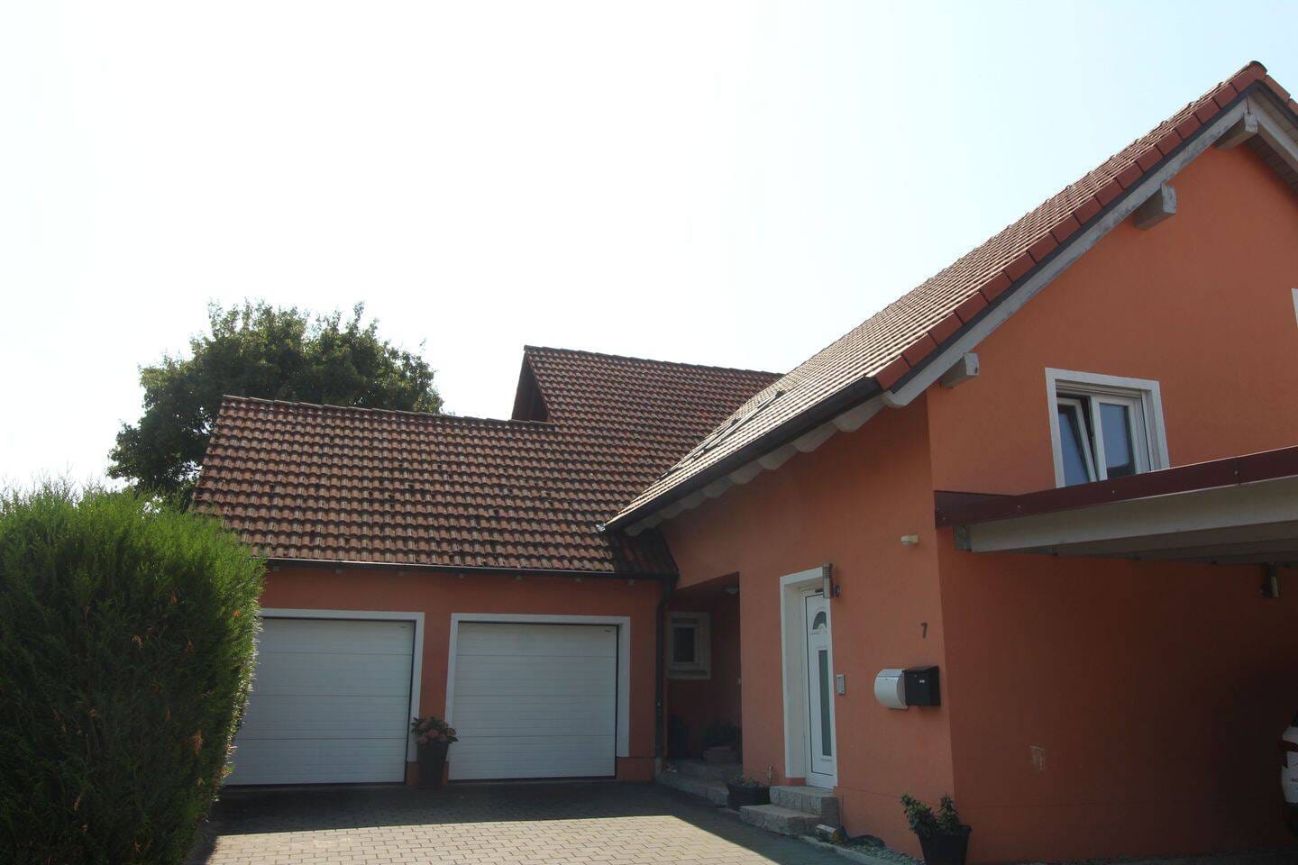 Immobilie in Hagelstadt - Großzügiges Wohnhaus mit 2 WHG - Bild 2