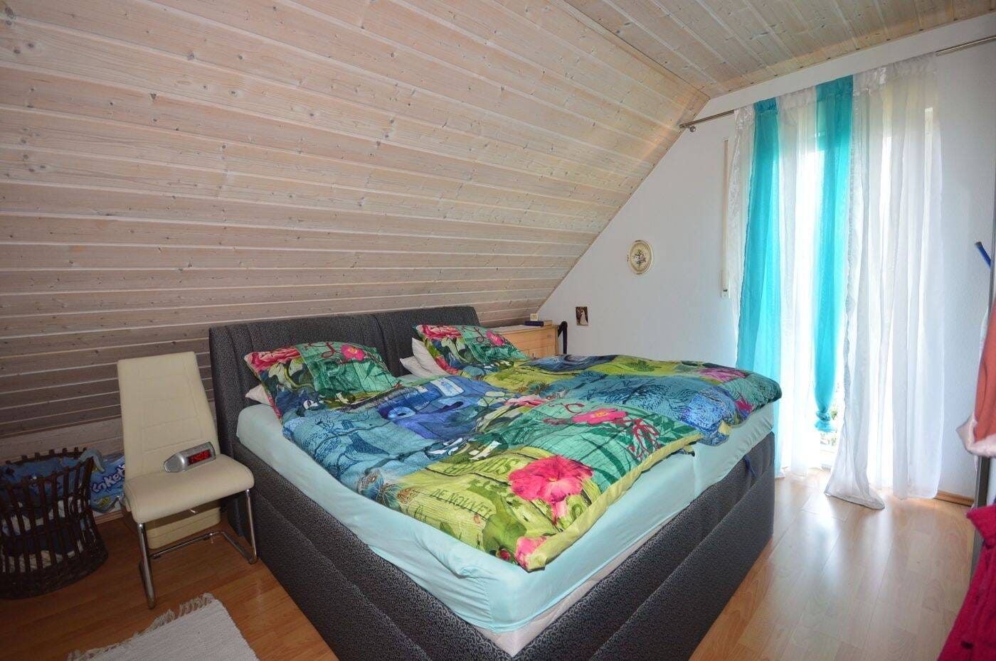 Immobilie in Schwarzenbruck - Investieren oder Einquartieren! Vermietete 3-Zimmer-DG-Wohnung in idealer Lage von Ochenbruck - Bild 2