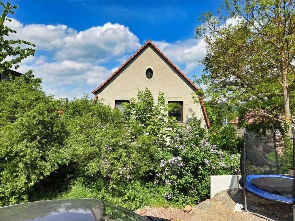 Immobilie in Eltmann - Charmantes Einfamilenhaus (ca. 120 m² Wfl.) mit schönem Garten in ruhiger Lage von Eltmann - Bild 3