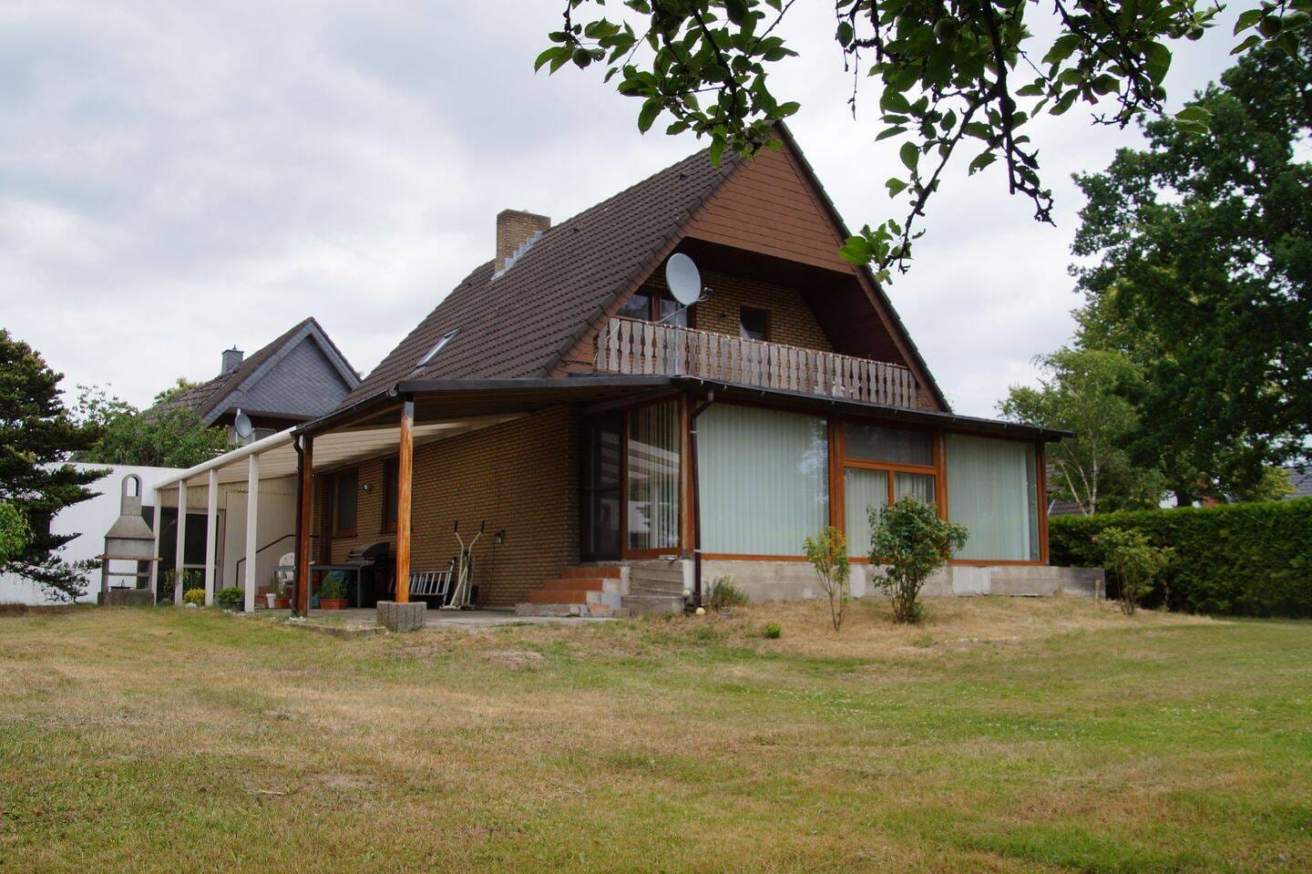 Immobilie in Geeste - Familienfreundliches Eigenheim mit viel Potenzial in gewachsener Wohnsiedlungslage!!! - Bild 1