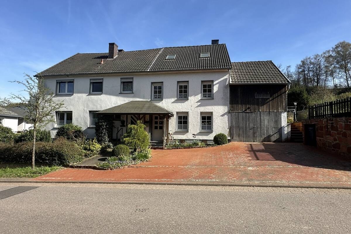 Immobilie in Zerf - Ruhige Lage in Zerf - sanierte Doppelhaushälfte mit Wohlfühlfaktor - Bild 1