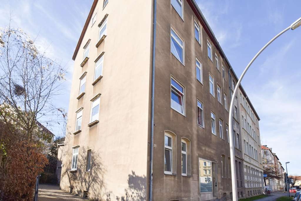 Immobilie in Braunschweig - 3-Zimmer-Dachgeschosswohnung mit Potential in Braunschweig. - Bild 0