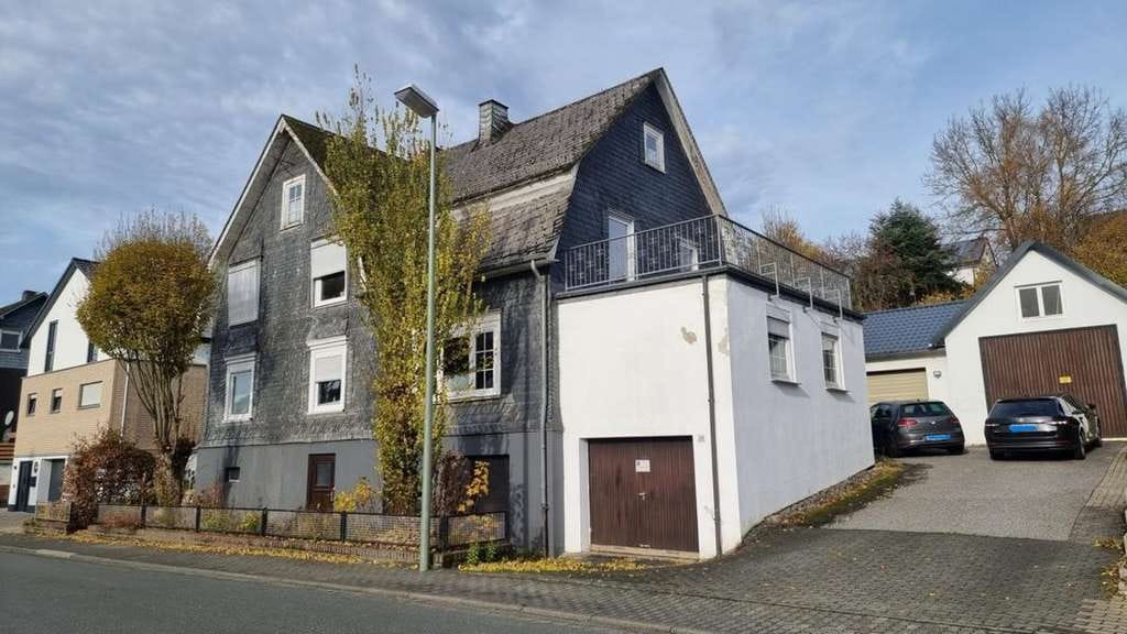 Immobilie in Netphen - Ein-/Zweifamilienhaus, Mehrgenerationenhaus, Arbeiten und Wohnen unter einem Dach - Bild 1