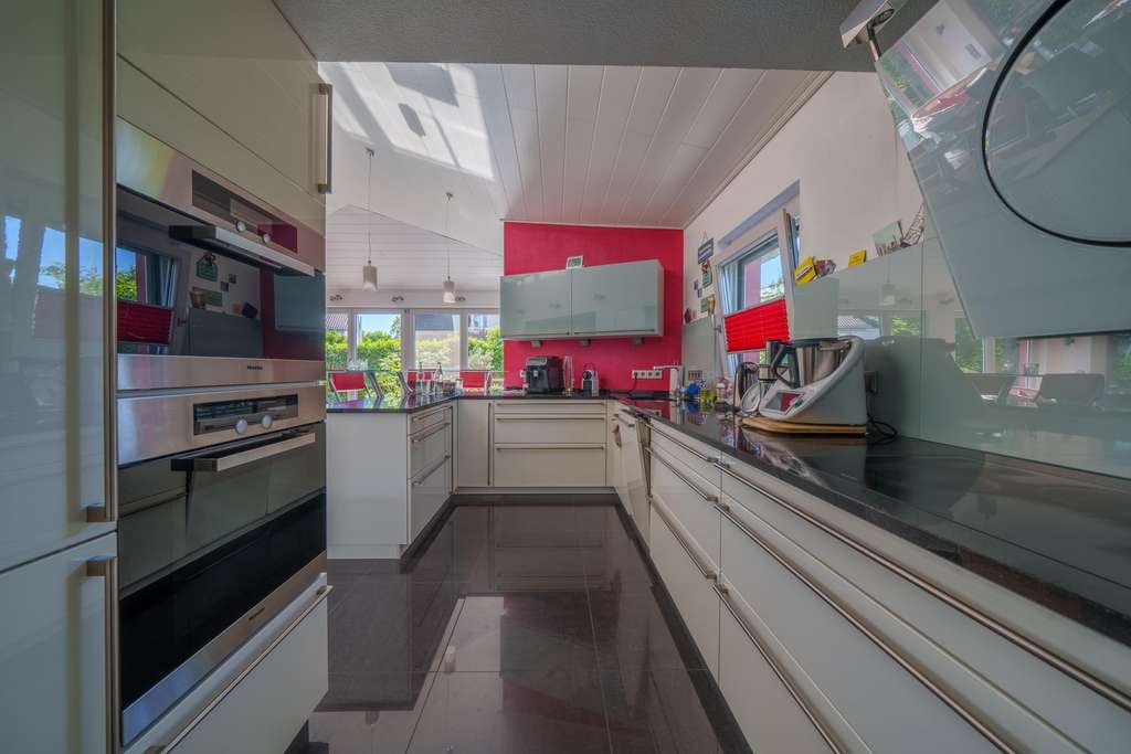 Immobilie in Uhldingen-Mühlhofen - Das perfekte Zuhause am Bodensee – großzügig, modern und energieeffizient - Bild 4