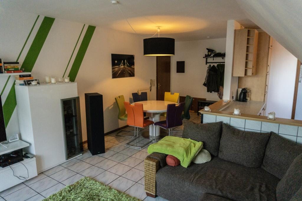 Immobilie in Oestrich-Winkel - Dachgeschosswohnung in Oestrich-Winkel (Hallgarten) - Bild 1