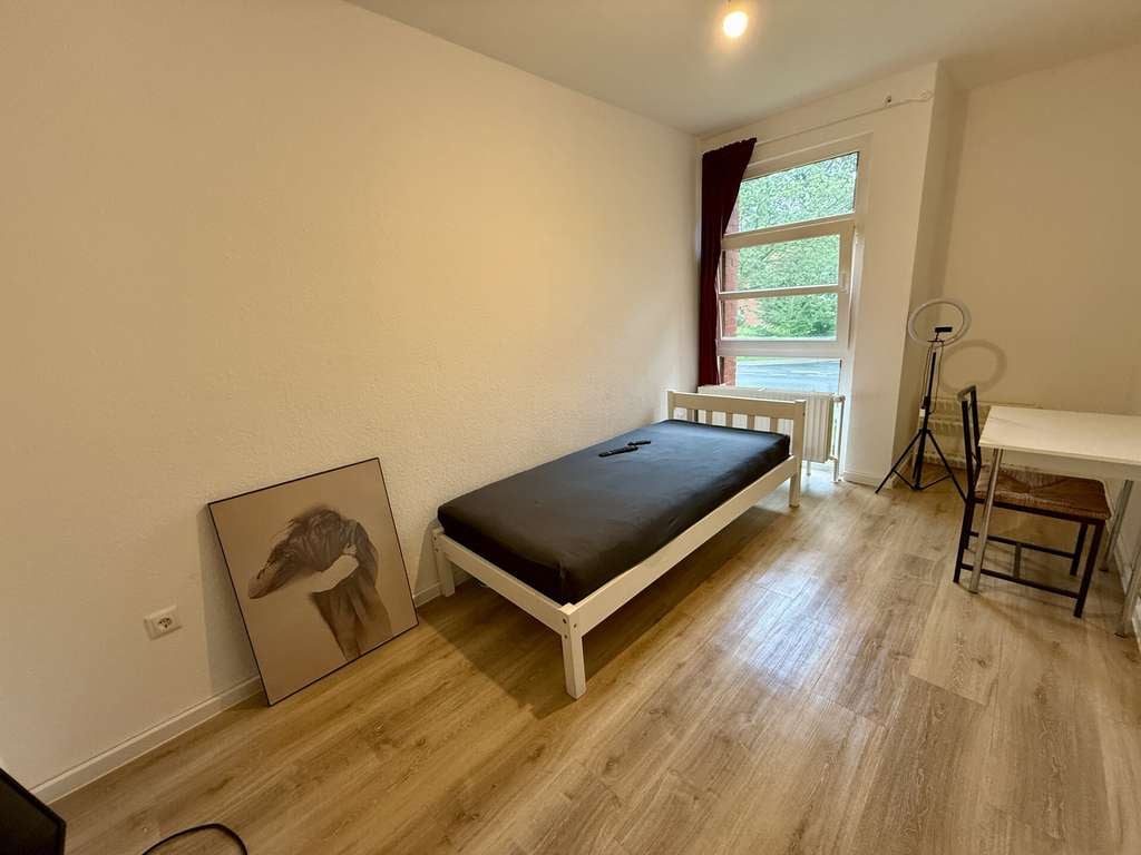 Immobilie in Boostedt - Gepflegte, modernisierte (vermietete)  2,5-Zimmer-Whg. mit zwei Balkonen und Stellplatz in Boostedt - Bild 3