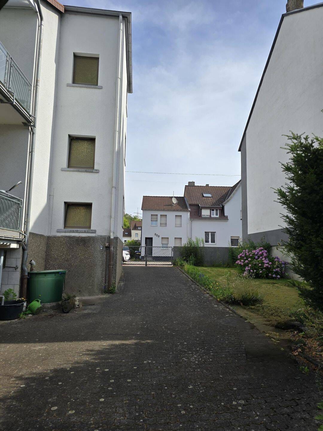 Immobilie in Völklingen - Vielseitig nutzbares Zwei- bis Dreifamilienhaus mit großem Grundstück in Völklingen-Luisenthal - Bild 3