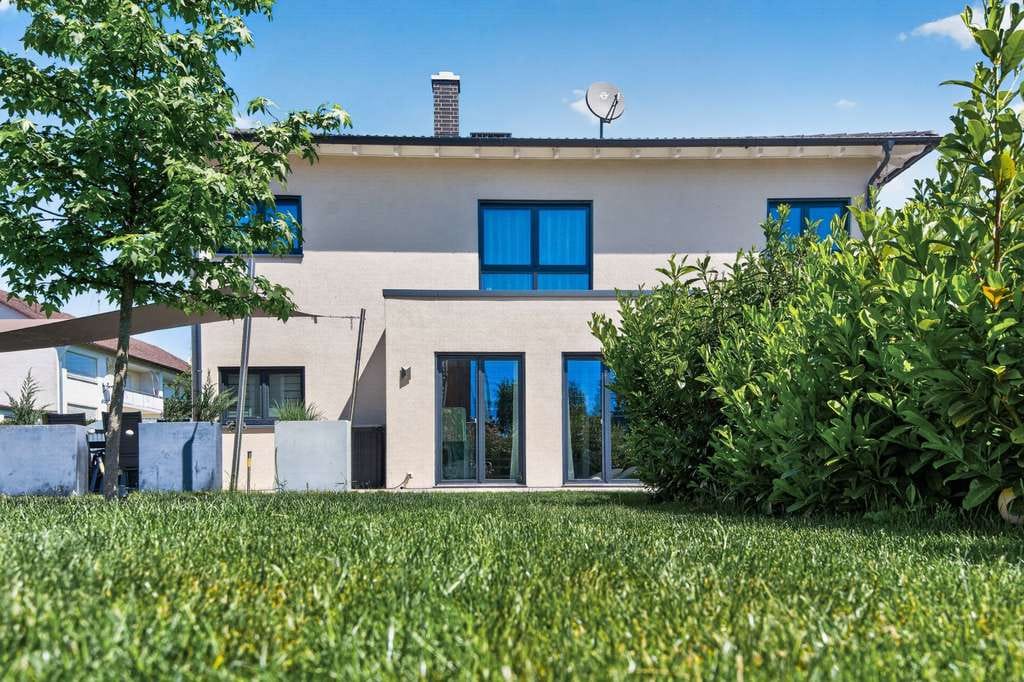 Immobilie in Biberbach - Modernes Bien-Zenker-Effizienzhaus KfW 55 - Stilvoll wohnen mit Komfort und Zukunft - Bild 0