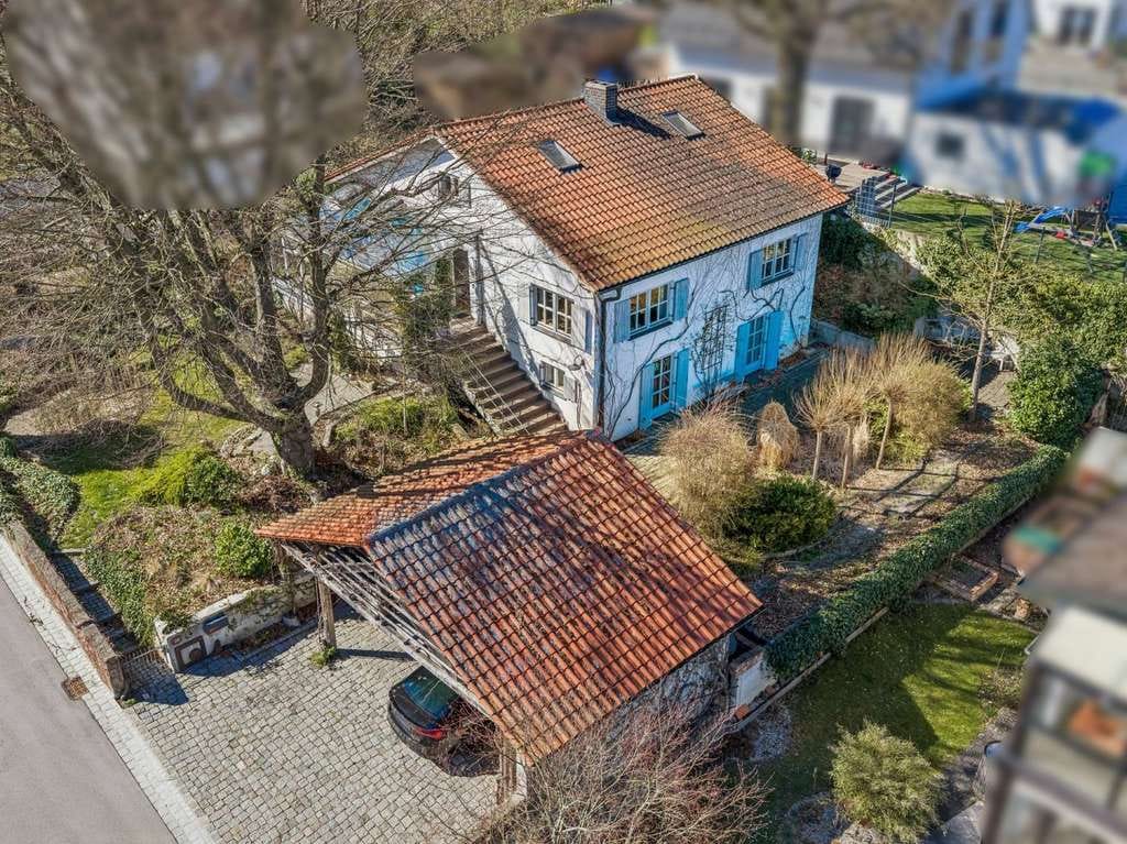 Immobilie in Hettenshausen - Sanierungsbedürftiges Einfamilienhaus mit Potenzial und großem Grundstück in Hettenshausen-Jahnhöhe - Bild 0