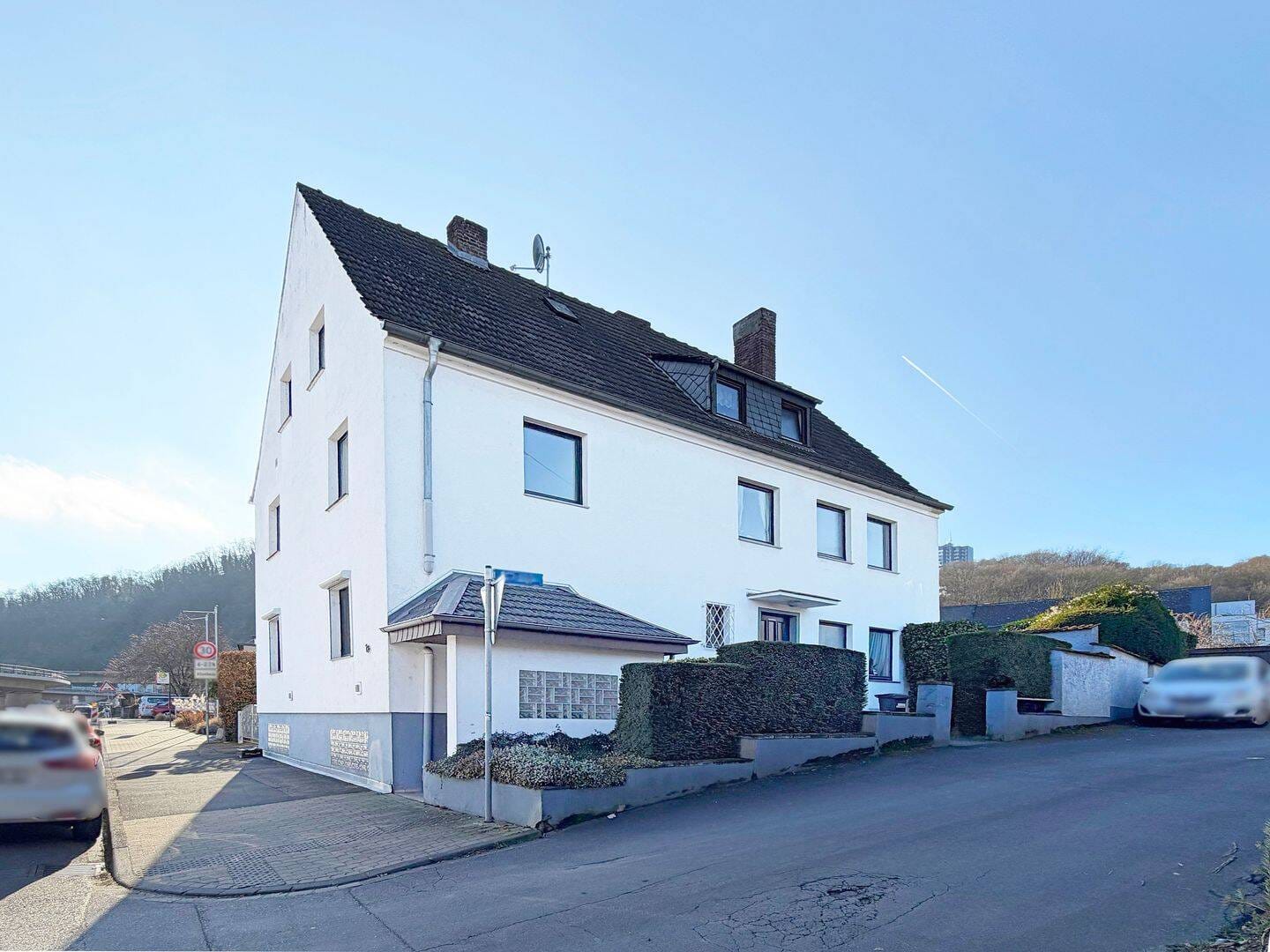 Immobilie in Koblenz - Attraktive Kapitalanlage in Koblenz Südstadt – Dreifamilienhaus mit Entwicklungspotenzial - Bild 0