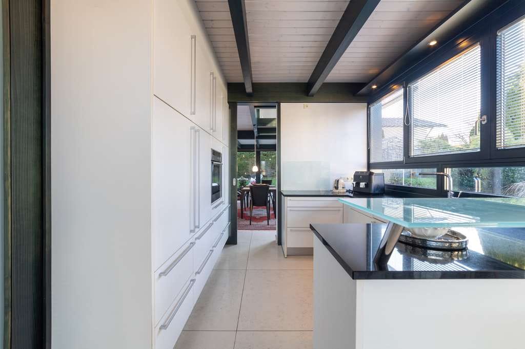 Immobilie in Breitbrunn am Chiemsee - Chiemsee-Idylle: Architektenhaus in bester Energieklasse - Bild 3