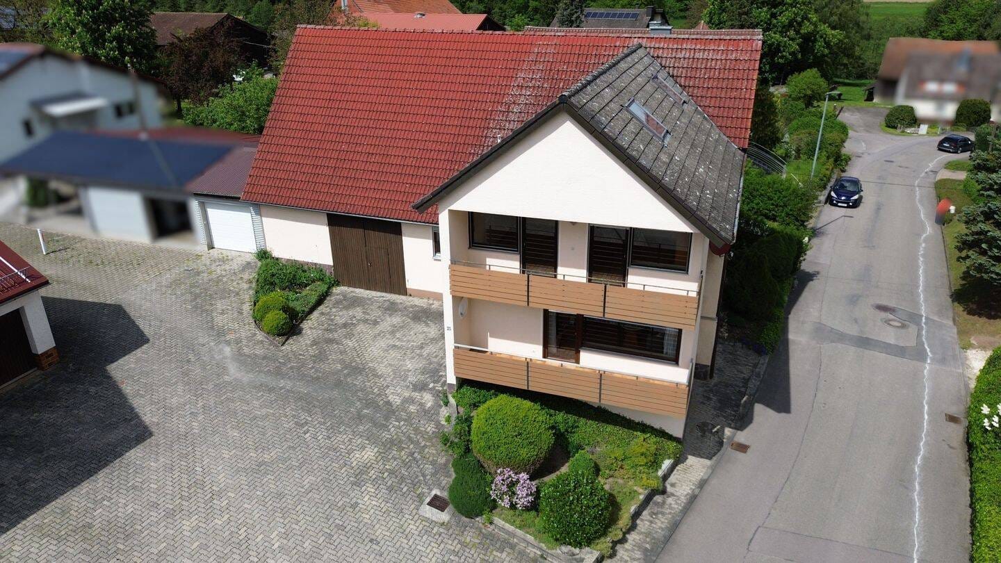 Immobilie in Stimpfach - Wohnhaus mit großer Scheune, Garage & vielseitigen Nutzungsmöglichkeiten - Bild 0