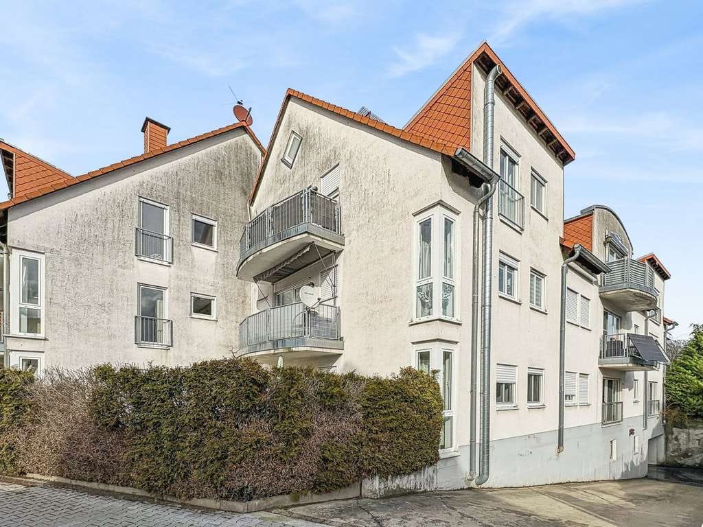 Immobilie in Ober-Ramstadt - Ober-Ramstadt: Gepflegte 2-Zimmer-Wohnung mit Tiefgaragenstellplatz und ruhigem Gemeinschaftsgarten - Bild 0
