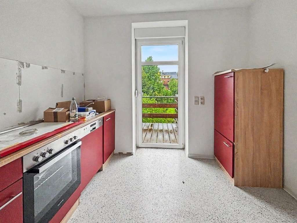 Immobilie in Lengenfeld - Zweifamilienhaus mit Ausbaupotenzial in zentraler Lage von Lengenfeld im Vogtland - Bild 4