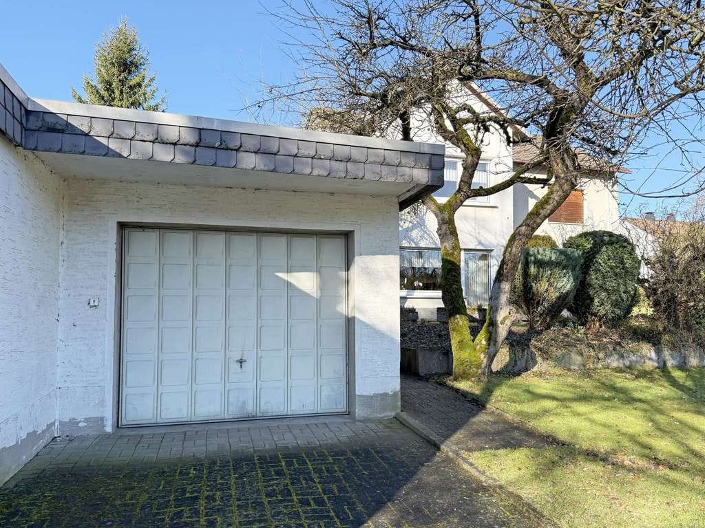Immobilie in Sundern - Zweifamilienhaus in Sundern-Allendorf - Bild 1