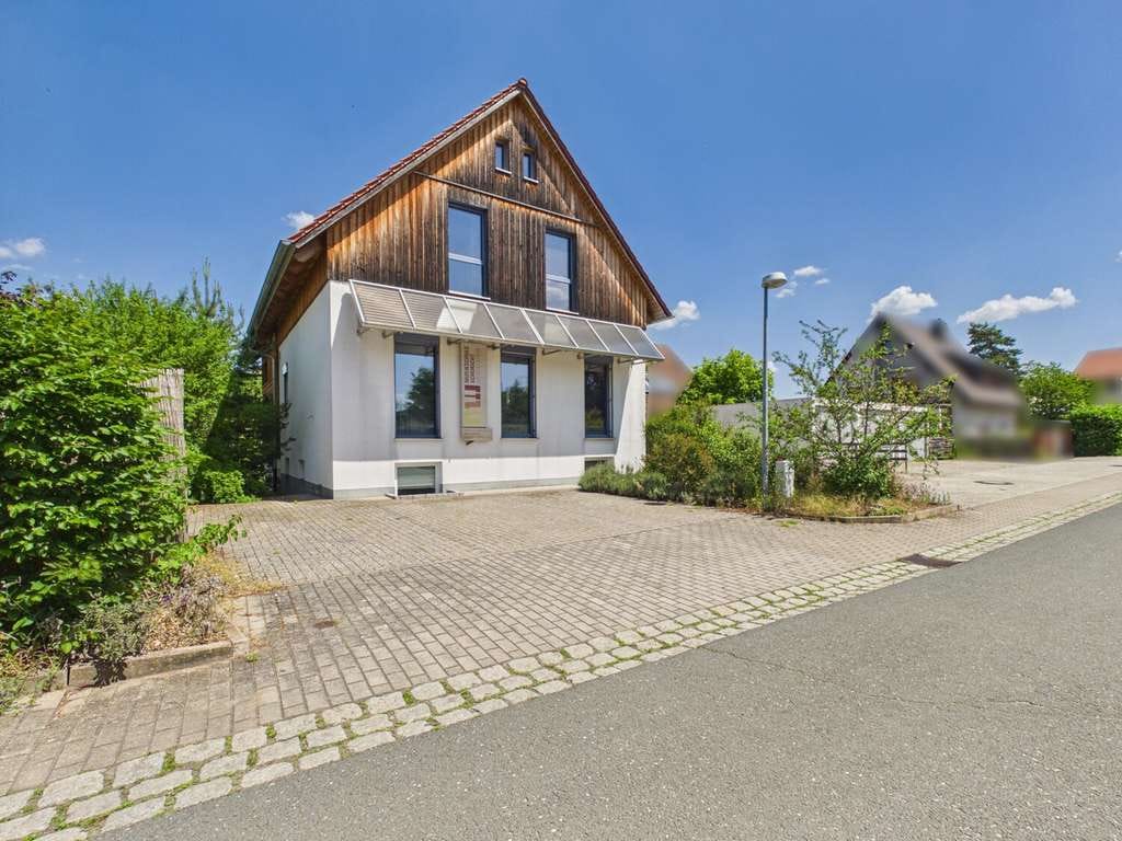 Immobilie in Wendelstein - Architektonisches Wohnhighlight im Herzen von Wendelstein - mit ausgezeichneter Energiebilanz! - Bild 2