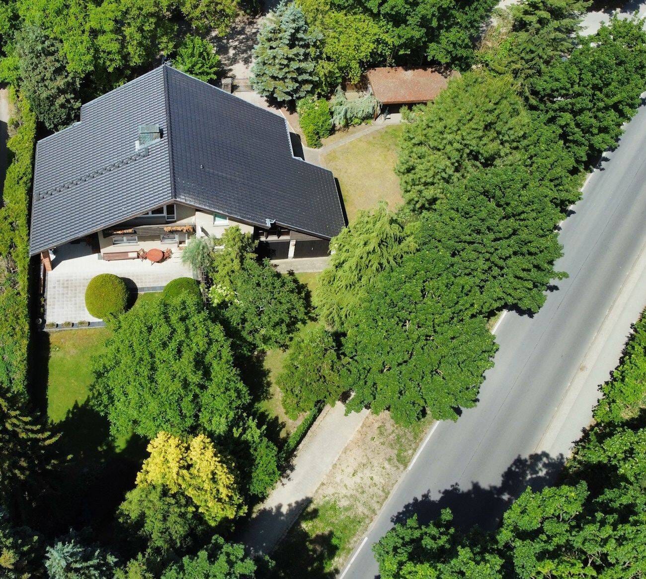 Immobilie in Woltersdorf - Tradition trifft Wohnkomfort: Landhausvilla auf beeindruckendem Grundstück  - Bild 1