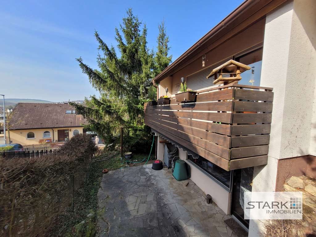 Immobilie in Bad Mergentheim - Vielseitiges EFH mit Einliegerbereich und ausgebautem Dachstudio in sonniger Aussichtslage - Bild 3