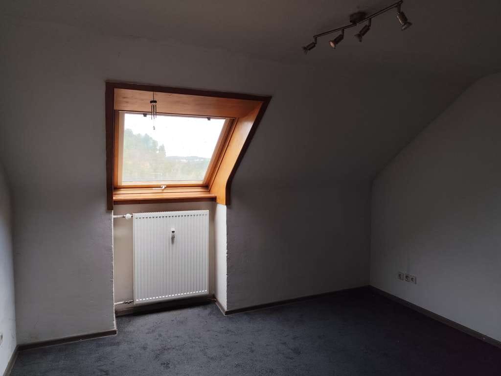 Immobilie in Eschelbronn - Gepflegte 2-Zimmer-Dachgeschosswohnung in Eschelbronn - Bild 1