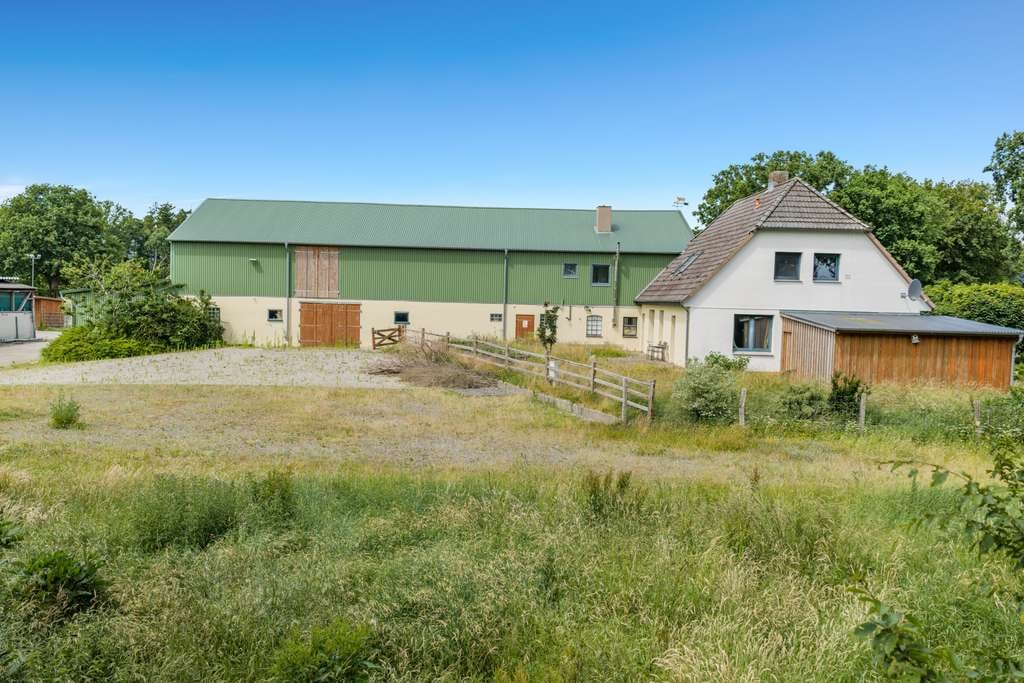 Immobilie in Alt Bennebek - Resthof mit Stall- und Wirtschaftsgebäuden in idyllischer Lage - Bild 2