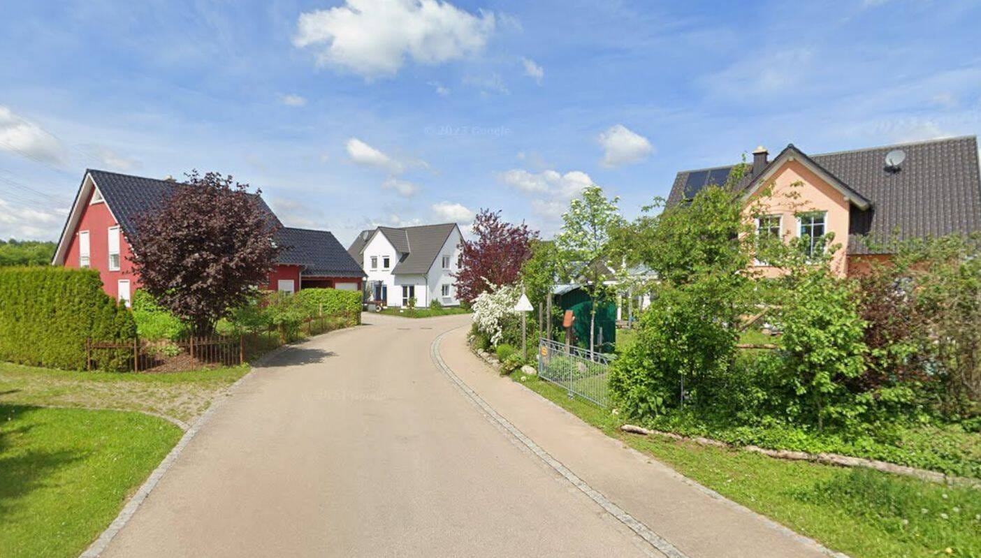 Immobilie in Ursberg - Grundstückskauf und Neubau 4-Zimmer-Massivhaus - Bild 2