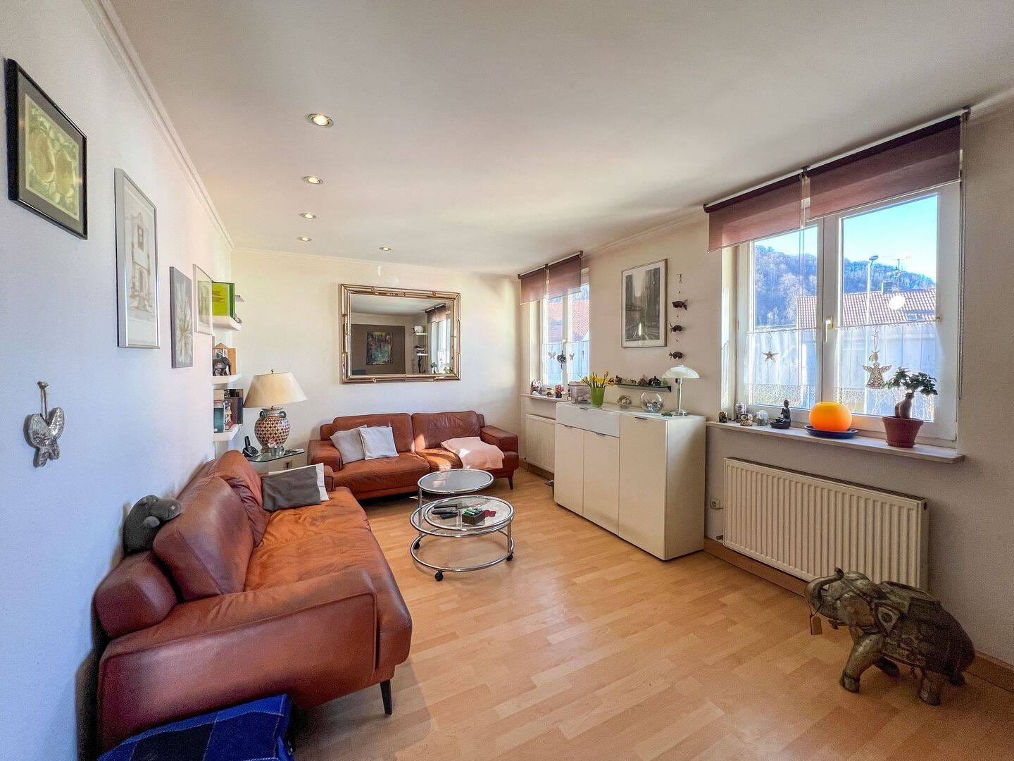 Immobilie in Peißenberg - Große Wohnung im 1. & 2. Obergeschoss mit beliebtem und komplett ausgestattetem Eiscafé - Bild 3