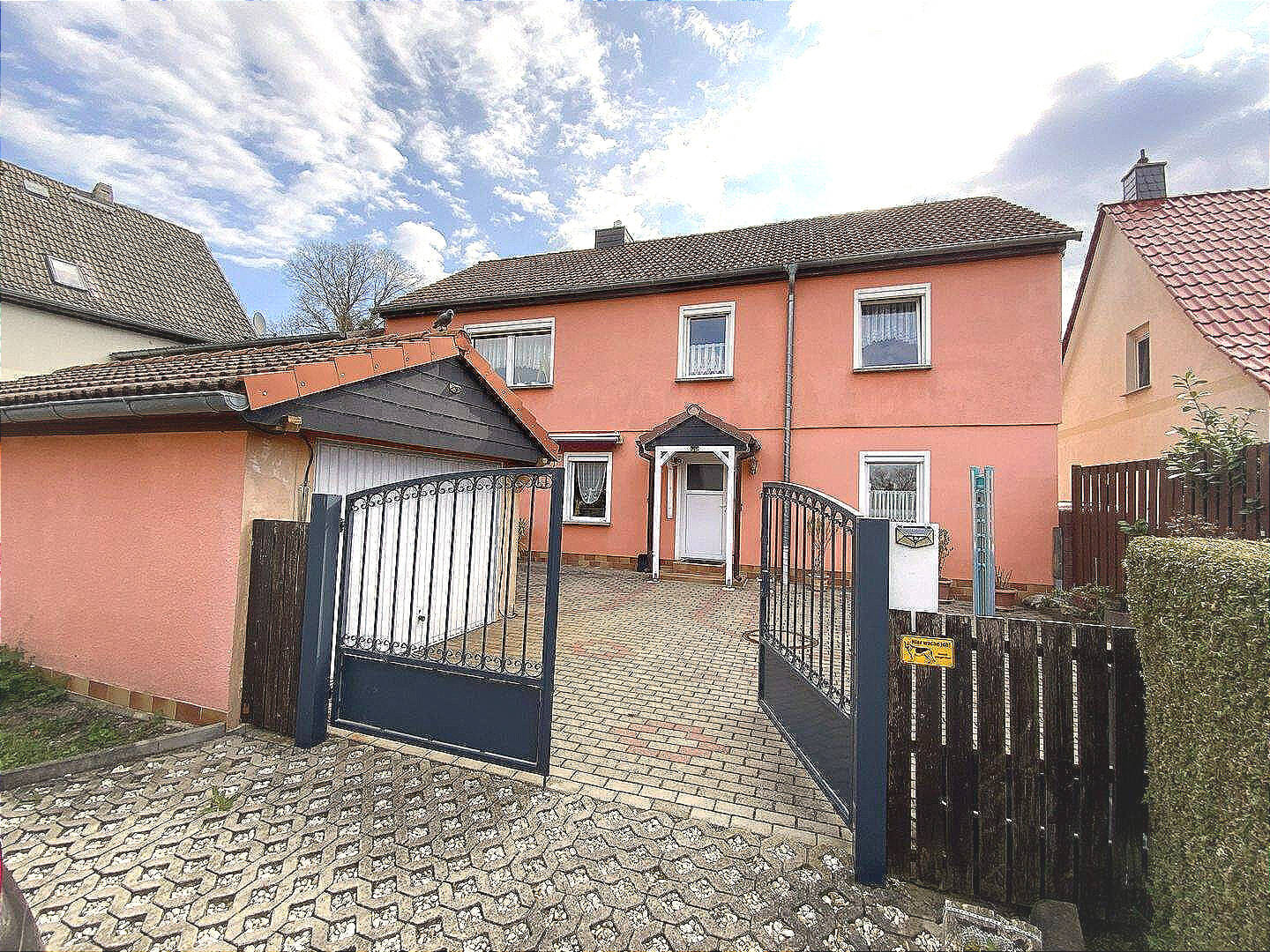 Immobilie in Kyffhäuserland - Hachelbich - Charmantes Wohnhaus mit pflegeleichtem Grundstück und Fernblick - Bild 0