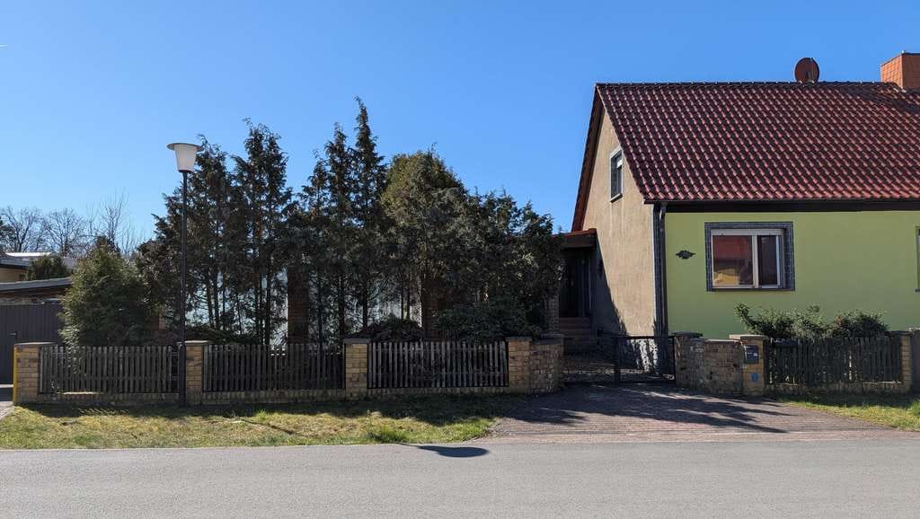 Immobilie in Oranienbaum-Wörlitz - Doppelhaushälfte mit großem Anbau - Bild 1