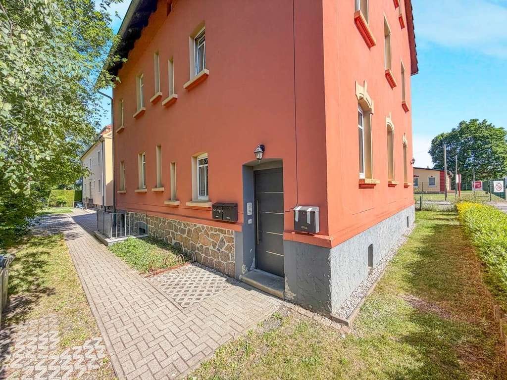 Immobilie in Brandis - Gepflegtes Ein- bis Mehrgenerationenhaus mit zusätzlichem Vermietungspotenzial - Bild 2