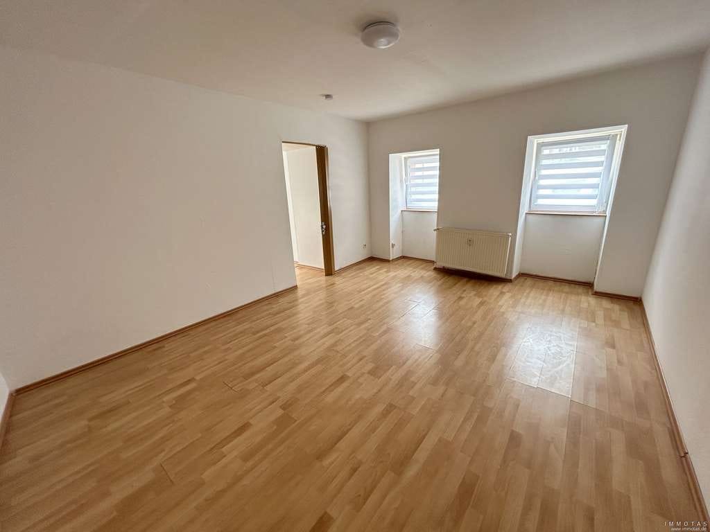 Immobilie in Gersheim - Großzügiges Zweifamilienhaus mit Dachterrasse - Bild 1