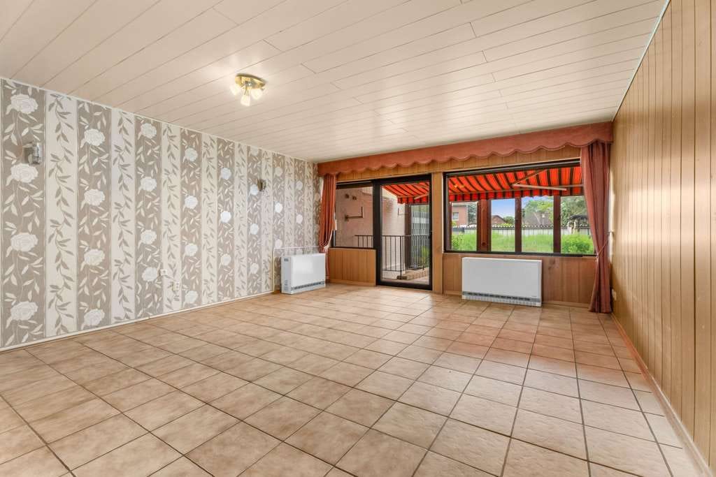 Immobilie in Niederzier - Sanierungsbedürftiges Reiheneckhaus mit überdachtem Freisitz, Garage und Entwicklungspotenzial - Bild 5