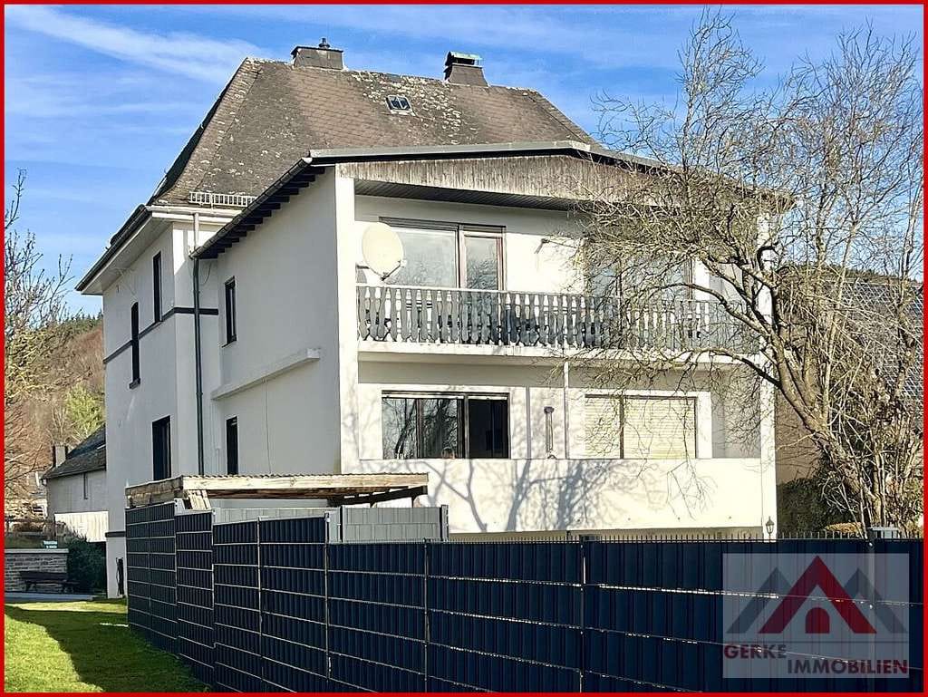 Immobilie in Medebach - Einziehen oder vermieten – Liebevoll möbliertes MFH mit 4 Wohnungen - Bild 3