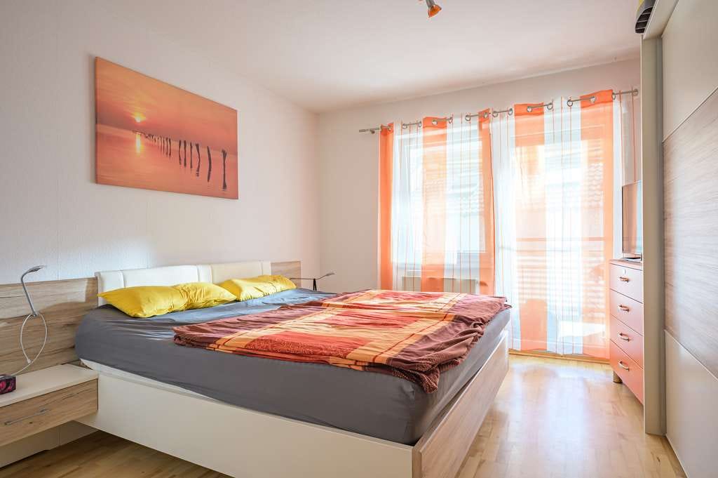 Immobilie in Altrip - **Helle 3-Zimmer-Wohnung mit Loggia und großzügigem Wohnbereich** - Bild 2