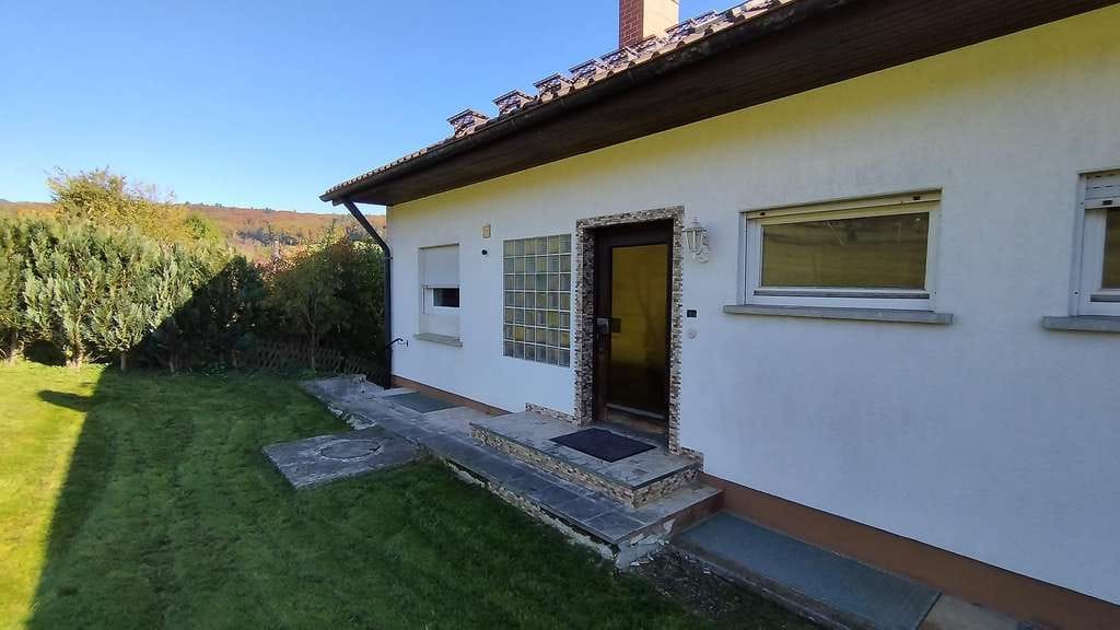 Immobilie in Kandern - Großes Haus in 79400 Kandern-Feuerbach zu verkaufen - Bild 0