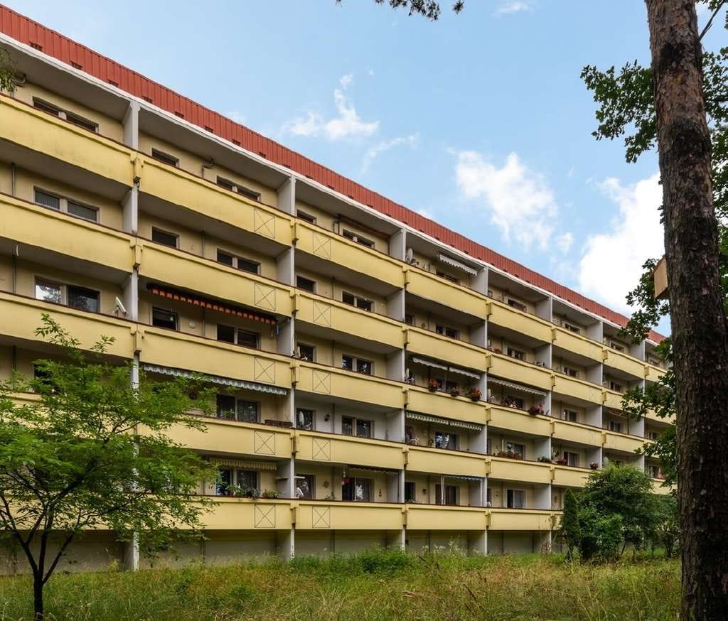 Immobilie in Dessau-Roßlau - vermietete 3-Raum-Wohnung mit Balkon - Bild 1